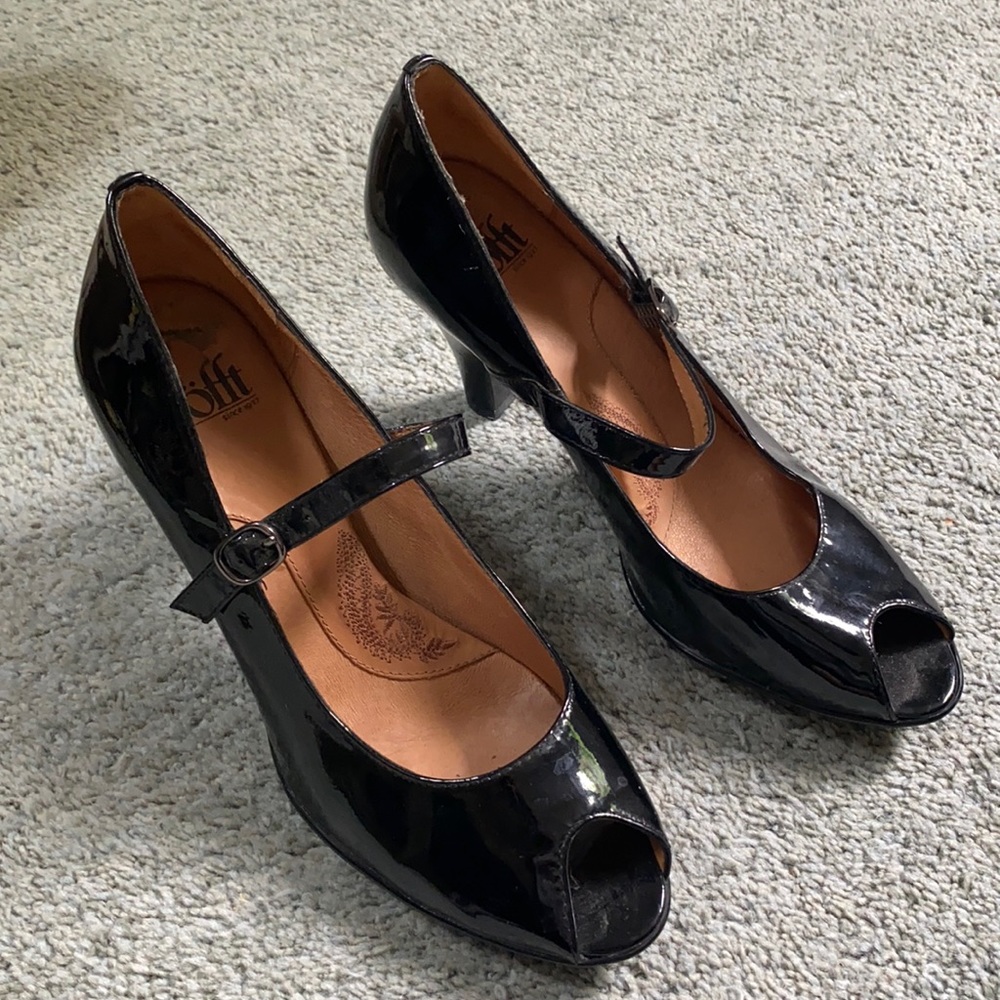 Sofft Black leather heels